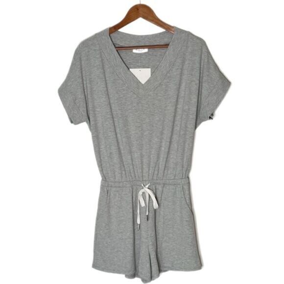 Gilli V-Neck Short Sleeve Romper - Picture 1 of 4